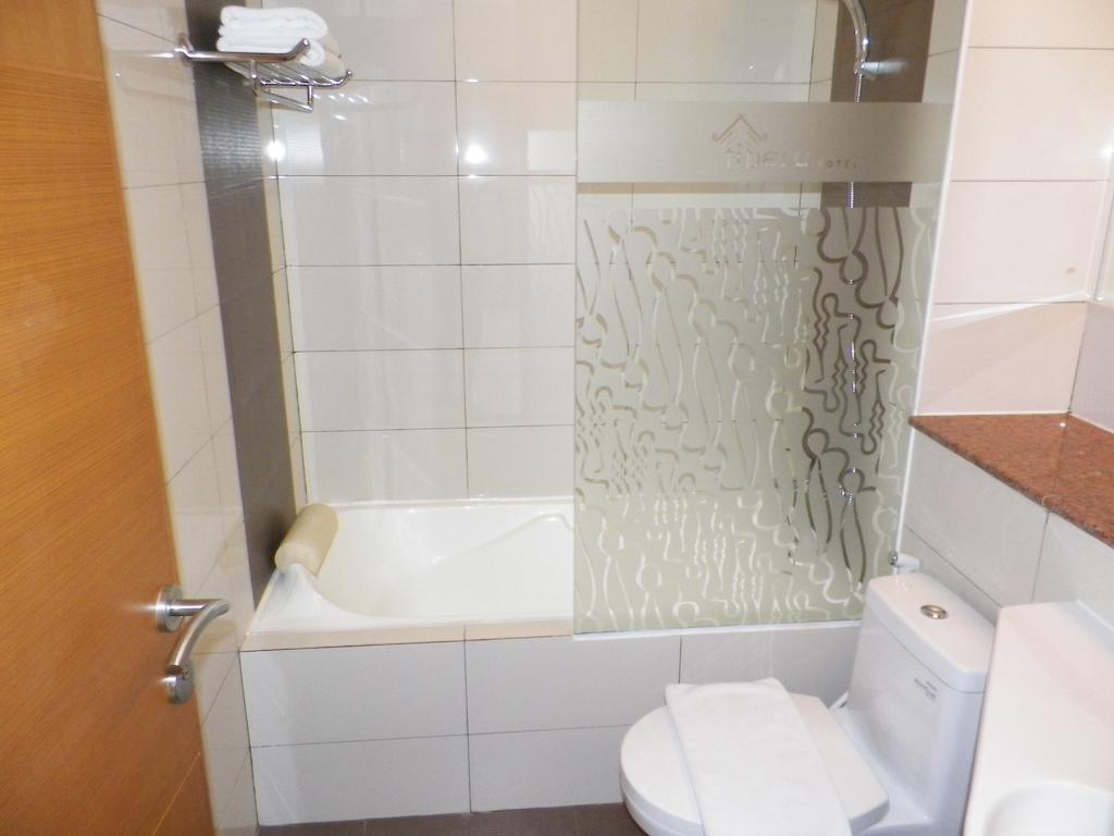 Hotel Tibera Taman Cibeunying Bandung Oda fotoğraf