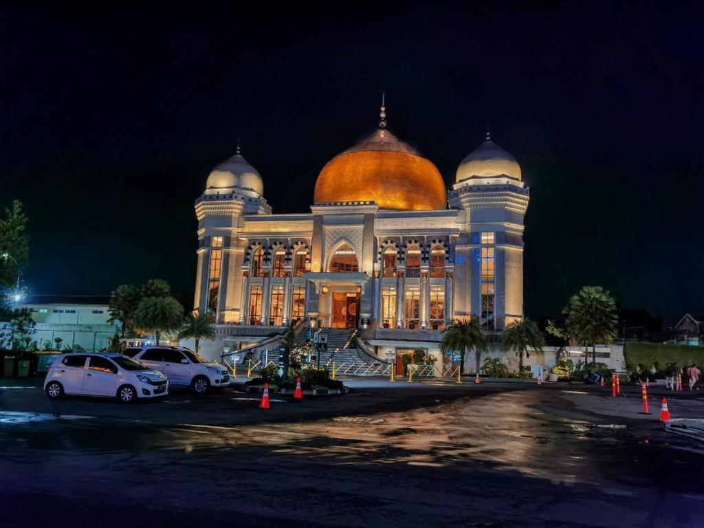 Hotel Tibera Taman Cibeunying Bandung Dış mekan fotoğraf