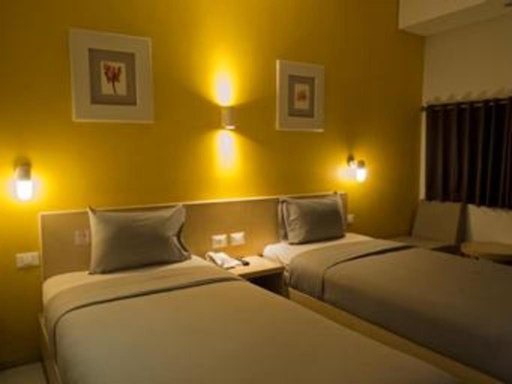 Hotel Tibera Taman Cibeunying Bandung Dış mekan fotoğraf