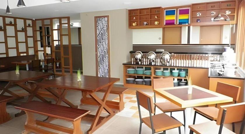 Hotel Tibera Taman Cibeunying Bandung Dış mekan fotoğraf