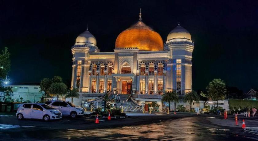 Hotel Tibera Taman Cibeunying Bandung Dış mekan fotoğraf