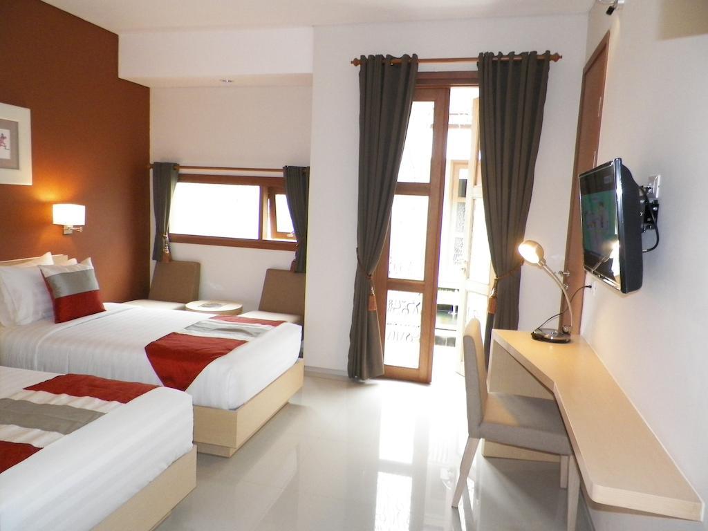 Hotel Tibera Taman Cibeunying Bandung Dış mekan fotoğraf